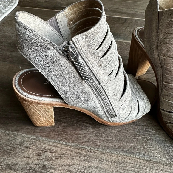 Donald J Pliner Caged Booties Kasia Light Beige Metallic- Women's Size 7.5 - Picture 3 of 16